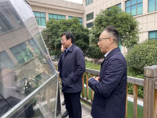 华学健市长莅临天香生物考察调研 聚焦教育产品研发 助力科技创新发展
